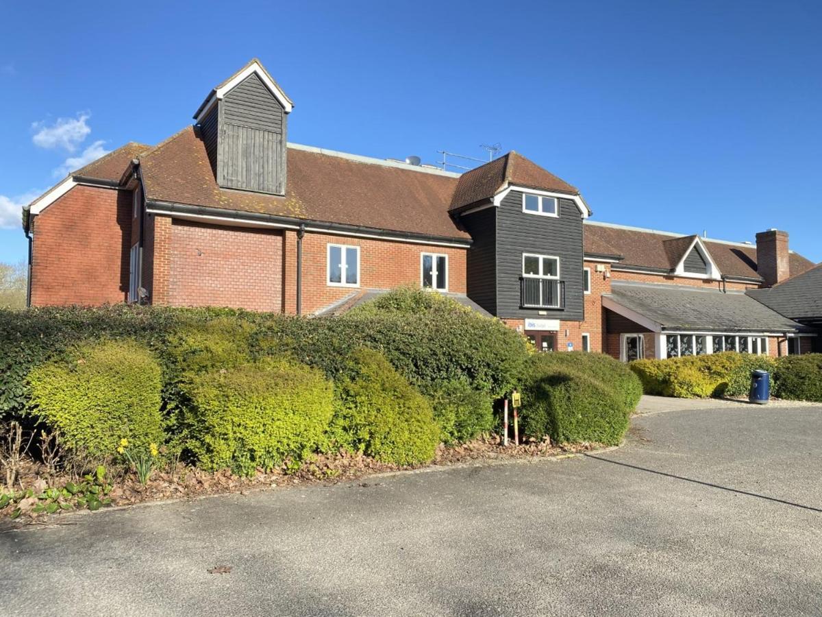 Ibis Budget Stansted Bishops Stortford Birchanger Екстер'єр фото