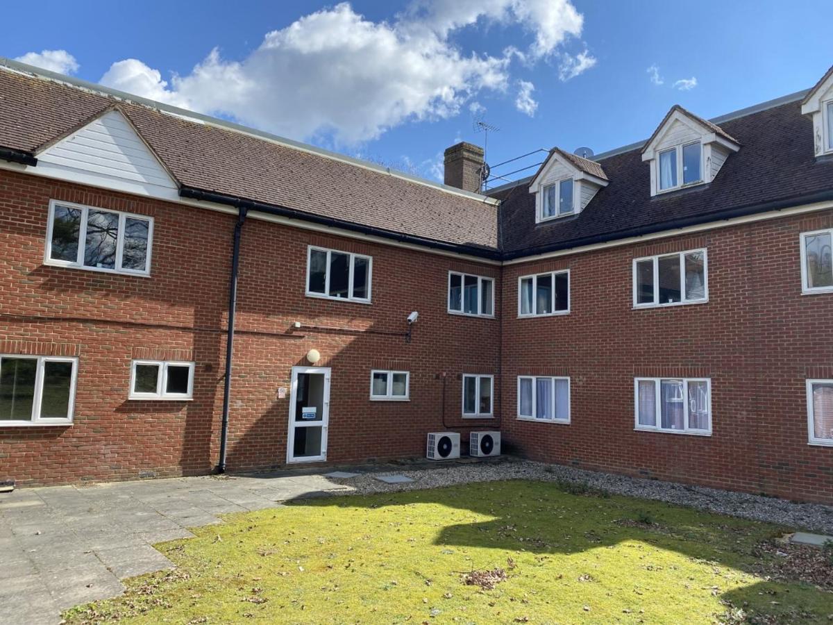 Ibis Budget Stansted Bishops Stortford Birchanger Екстер'єр фото