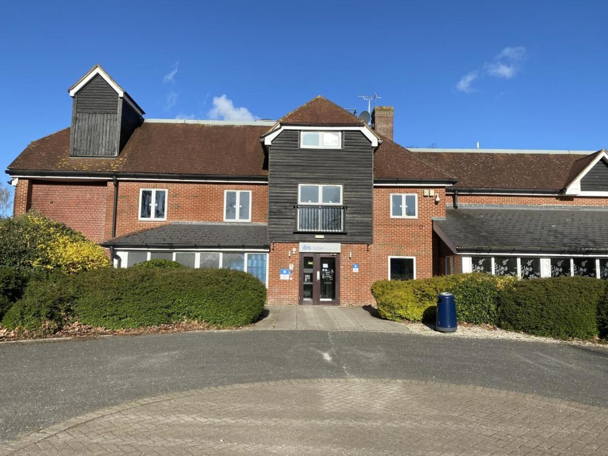 Ibis Budget Stansted Bishops Stortford Birchanger Екстер'єр фото