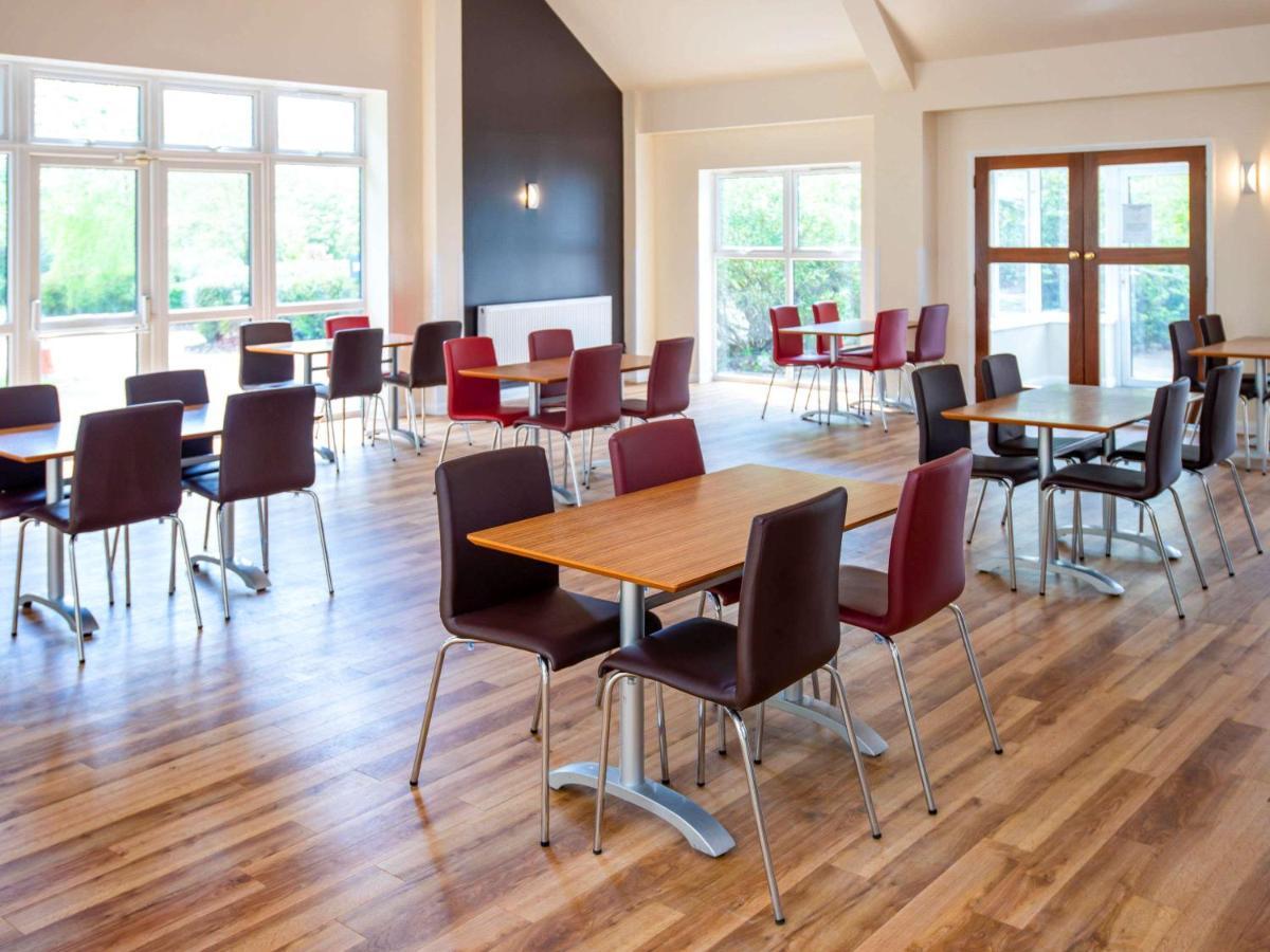 Ibis Budget Stansted Bishops Stortford Birchanger Екстер'єр фото
