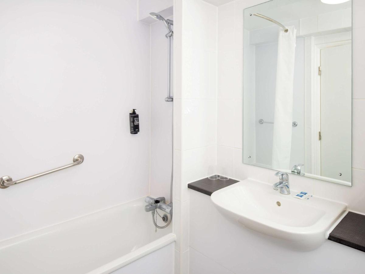Ibis Budget Stansted Bishops Stortford Birchanger Екстер'єр фото